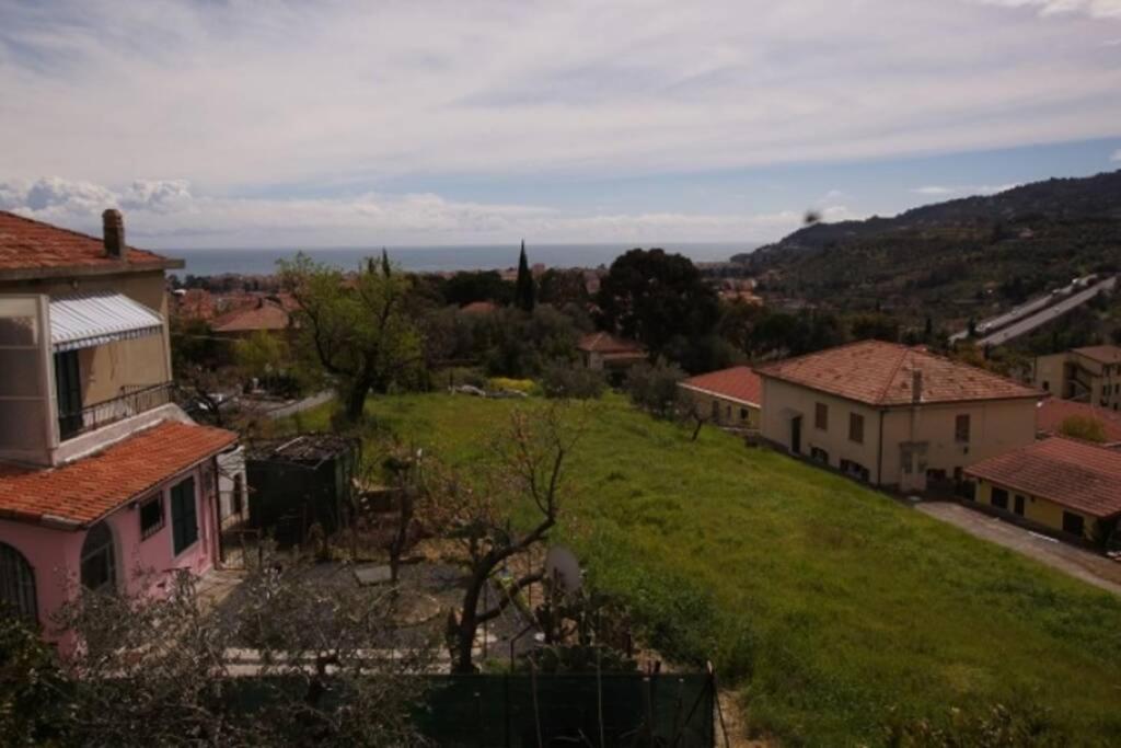 Casa Belvedere Diano Castello Extérieur photo